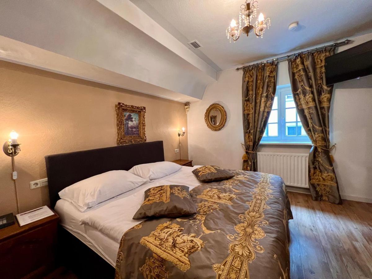 קלן Altstadthotel Hayk Am Rhein מראה חיצוני תמונה