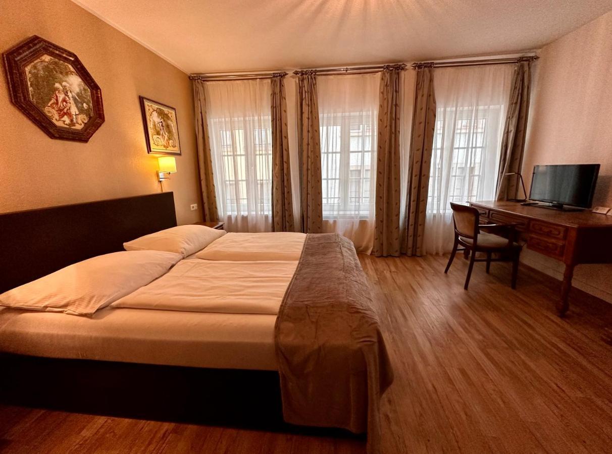 קלן Altstadthotel Hayk Am Rhein מראה חיצוני תמונה